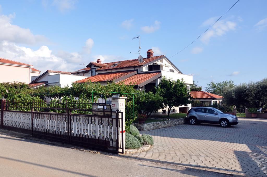 Franko Apartmani Замбратия Экстерьер фото