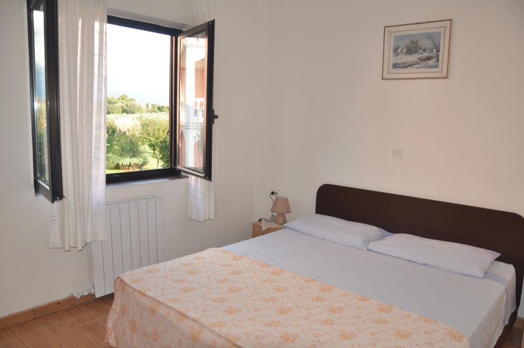 Franko Apartmani Замбратия Экстерьер фото